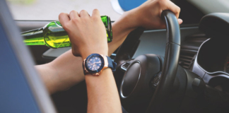 Pijany sprawca kolizji uciekł z miejsca zdarzenia