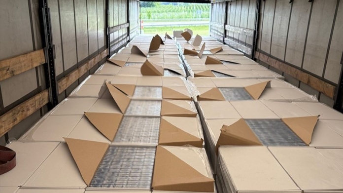 ef2f0b51-67f7-4de6-8f74-e23033b7b27e