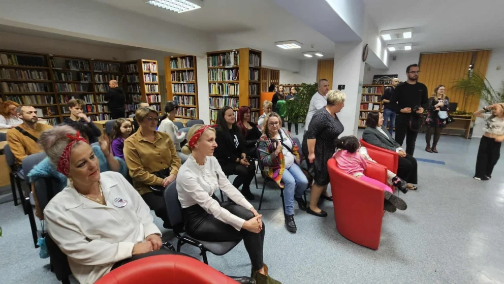 noc bibliotek