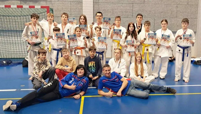 189b9ab3 cd1b 4967 aedd 1bf6bc9d2590