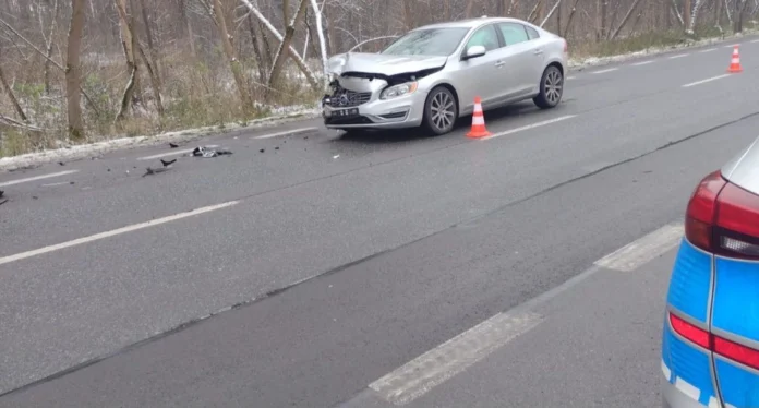 275-234105 275 234105