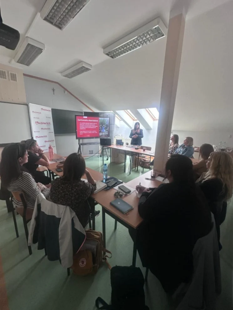 ce79ff17 7c5e 4b3f b8e7 ba0d835c05c6