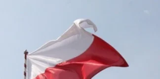 Ostrołęka uczciła Święto Niepodległości flaga kopia