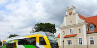 Podróżuj z Biletem Wycieczkowym KM podczas długiego weekendu fot. km