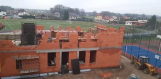 Pierwszy częściowy odbiór robót – rozbudowa budynku ZSP w Myszyńcu odbior robot zsp1