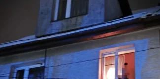 Senior na parapecie 271 238096