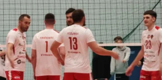 SPS Volley Ostrołęka gra u siebie z liderem sps volley ostroleka