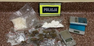 Kryminalni z Ostrołęki zabezpieczyli kilkaset porcji narkotyków 275 241897