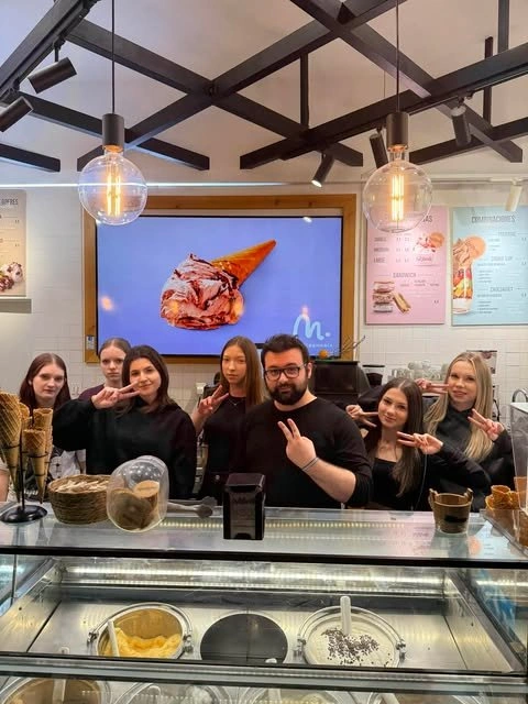 630028962_1590436815418147_1231782626909153266_n