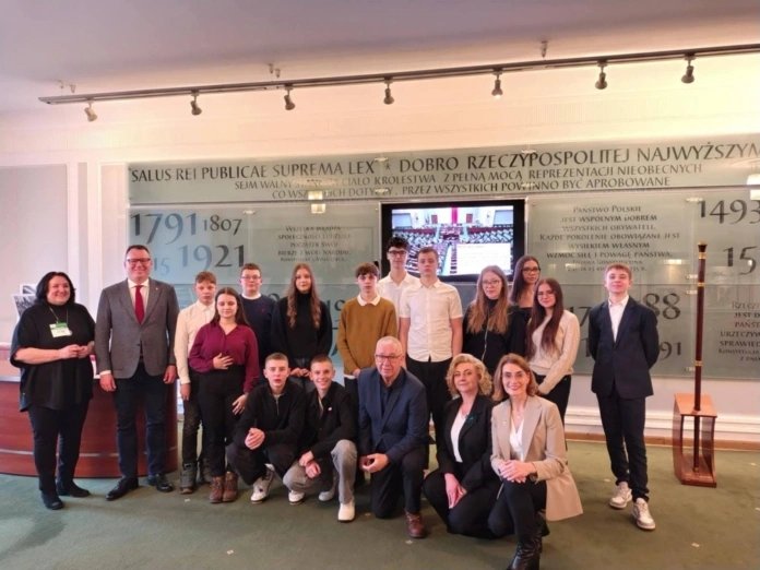 634279108_122198479808540367_870389594417367802_n