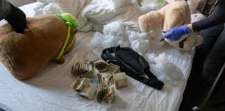 KAS zlikwidowała na Mazowszu grupę przestępczą, która urządzała nielegalne gry hazardowe 7e3a5731