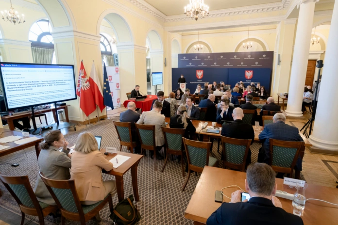 posiedzenie_sejmiku_fot_amina_ksiezopolska