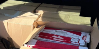 Policjanci rozbili zorganizowaną grupę przestępczą produkującą nielegalne papierosy (zdjęcia) 271 247933