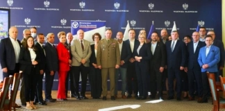 Prezydent Miasta Ostrołęki na Wyższym Kursie Obronnym 677926036_1558202399639782_2625417069094357302_n