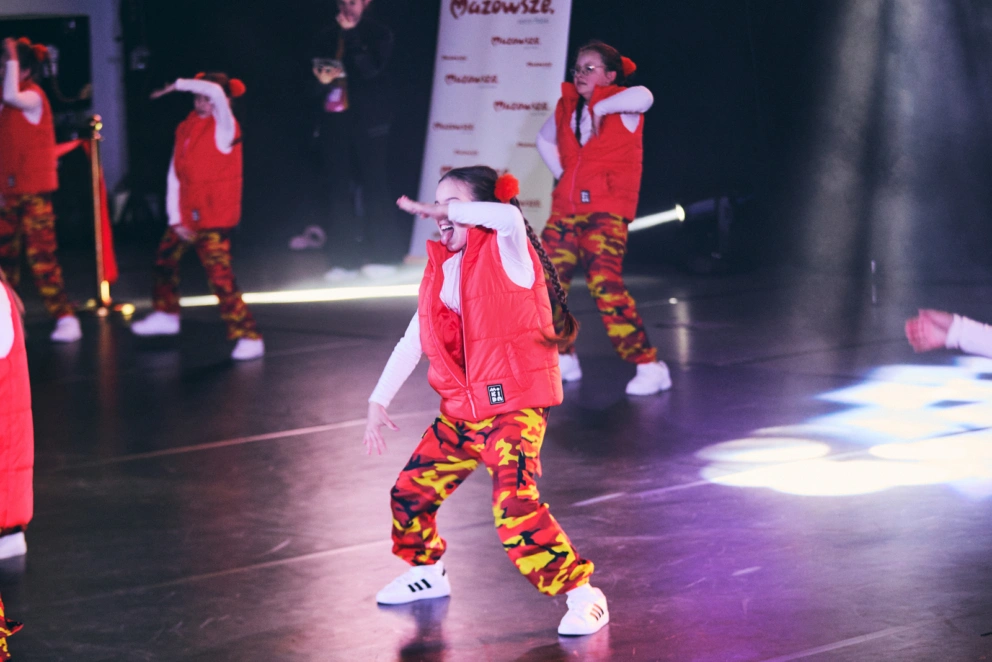 dance_dl1a5453