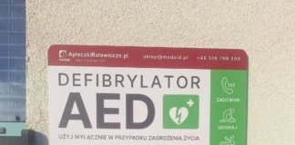 Kolejny defibrylator AED w gminie Kadzidło 4293