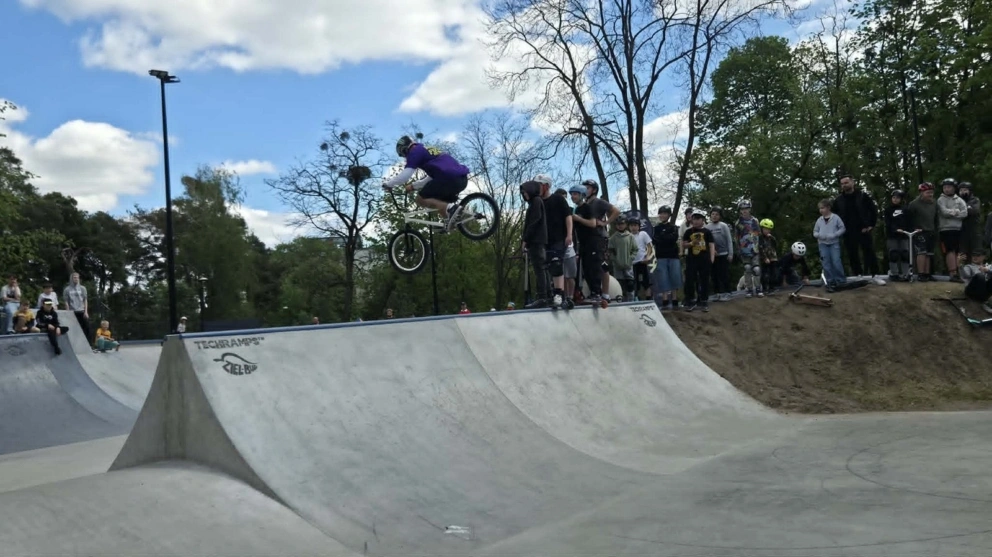 bmx4