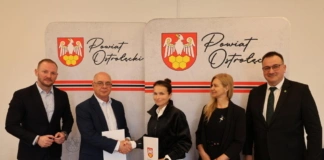 Podpisano umowę na rozbudowę drogi w Ziomku ziomek_00