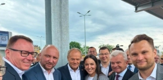 Przejazd pociągu z Ostrołęki do Łomży z udziałem premiera 54545455