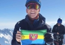 Ostrołęczanin zdobył Mont Blanc. Na szczycie pojawiła się flaga miasta i pozdrowienia dla słuchaczy Radia OKO piotrek 001