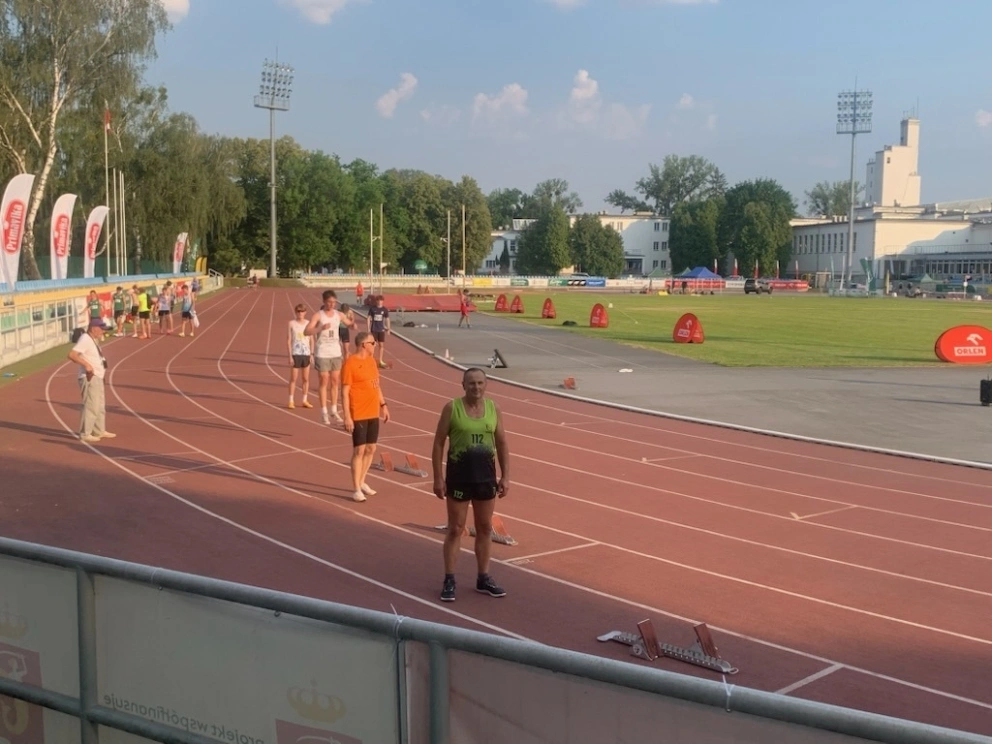 28.06 j