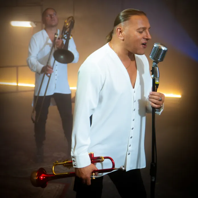bierz co jest golec uorkiestra okladka singla