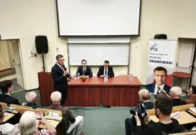 Politycy PiS spotkali się z Ostrołęczanami (zdjęcia) img_20260903_180901