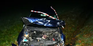 Pijany kierowca Volkswagena wjechał do rowu i uderzył w betonowy przepust 292 263652