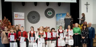 Finał 43 Konkursu Recytatorskiego 'Kurpie Zielone w literaturze” w Lelisie kurpie_zielone 77