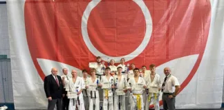Mistrzostwa Makroregionu Wschodniego – zawodnicy OKKK z medalami okkkregion